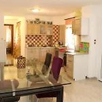 Apartamento Nikolaou *