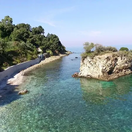 アパート Nikolaou